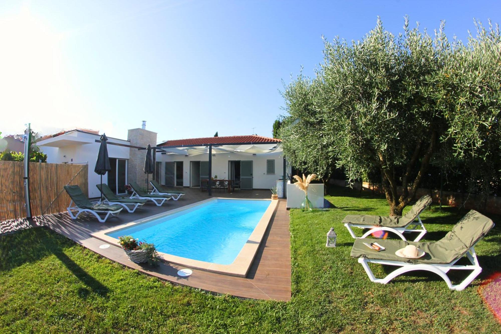 Villa Fjaka Умаг Екстериор снимка